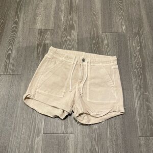 American Eagle Outfitters Tan Cargo Shorts